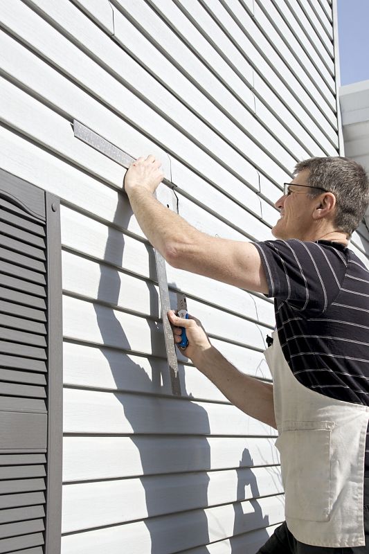 Attaching Vinyl Siding to a Wall